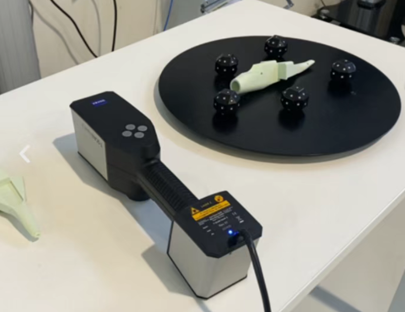 微型 F1 赛车想夺冠？蔡司手持激光扫描仪来助阵！